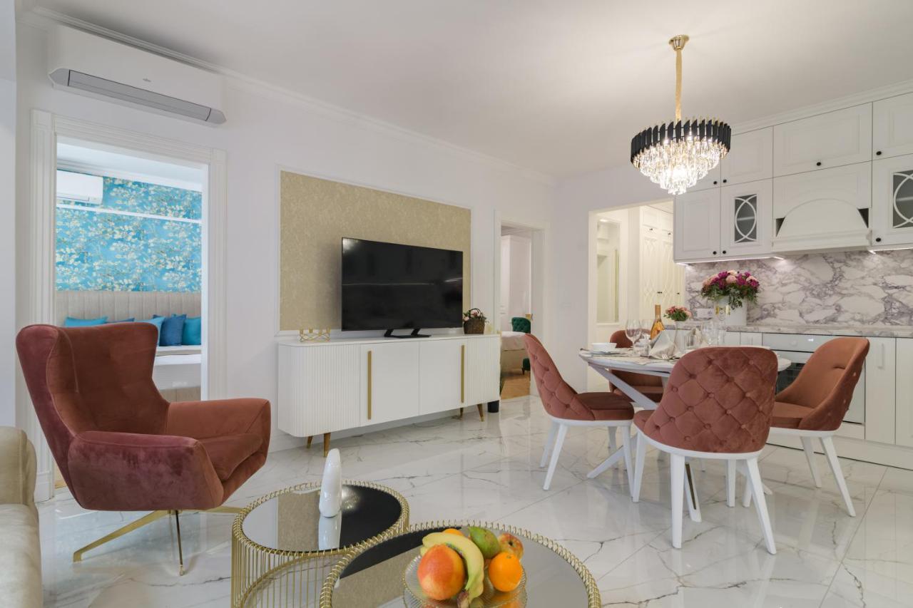 Лукс На Море Luxury Apartment In Downtown With Garage Varna Extérieur photo
