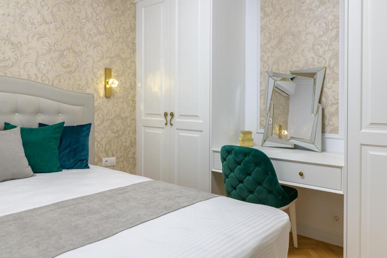 Лукс На Море Luxury Apartment In Downtown With Garage Varna Extérieur photo
