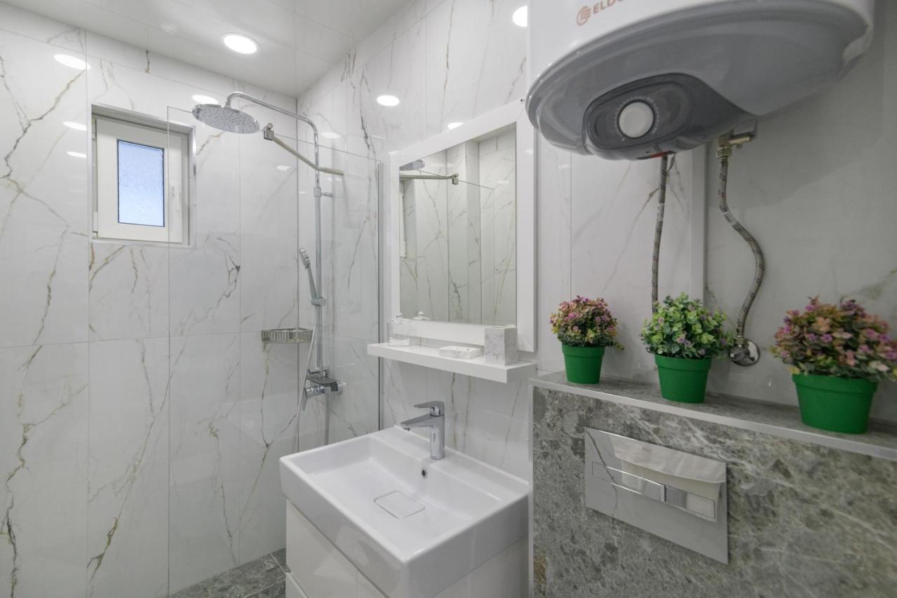 Лукс На Море Luxury Apartment In Downtown With Garage Varna Extérieur photo